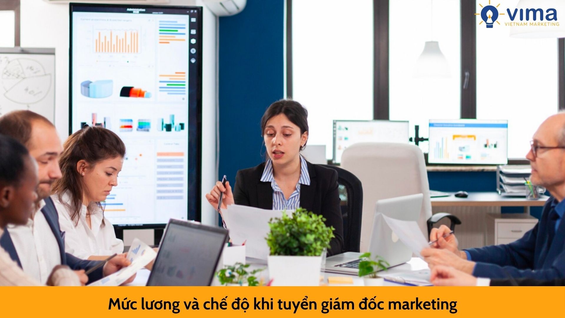Mức lương và chế độ khi tuyển giám đốc marketing